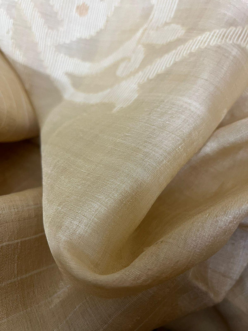 Alpona motifs handwoven jamdani saree in tusser silk with red border closeup4