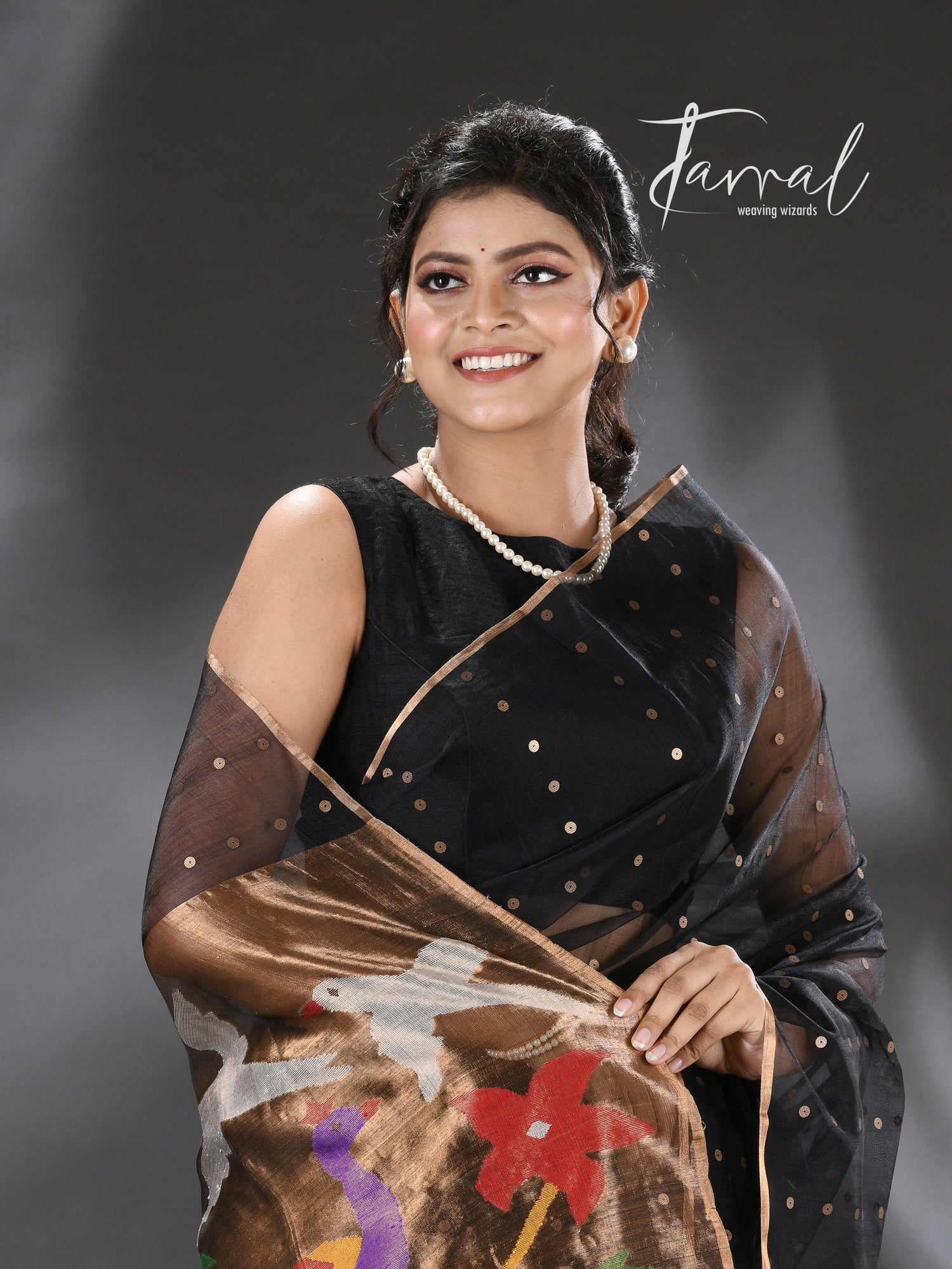 Black Peacock Paithani Handwoven Jamdani full2