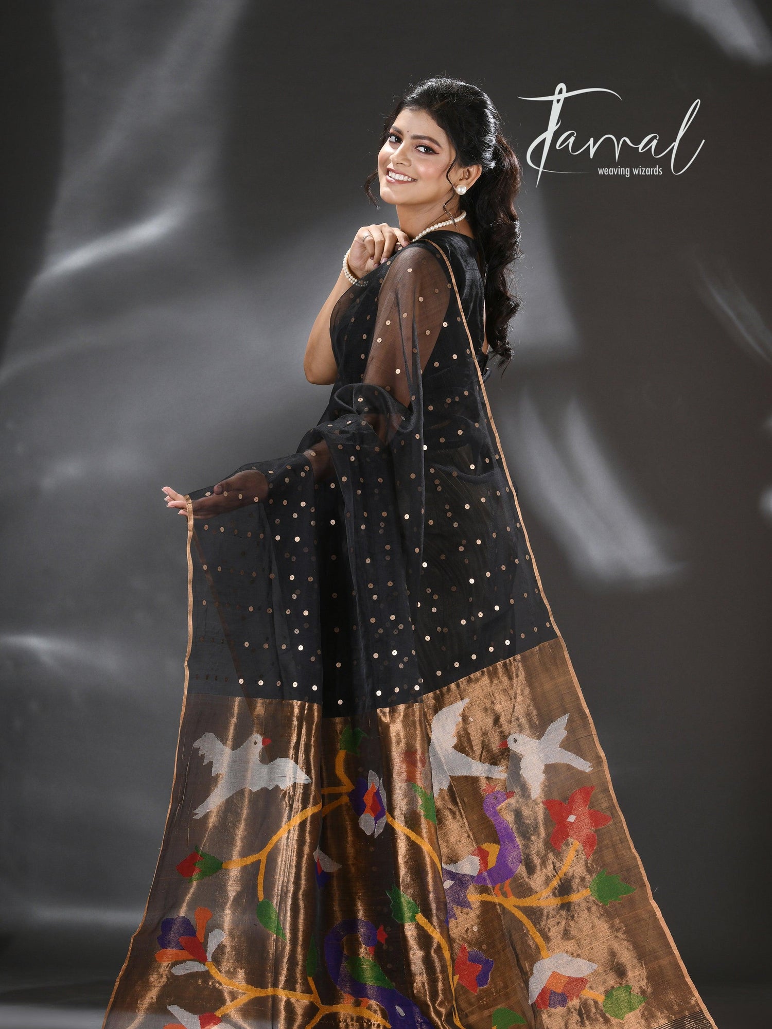 Black Peacock Paithani Handwoven Jamdani full4