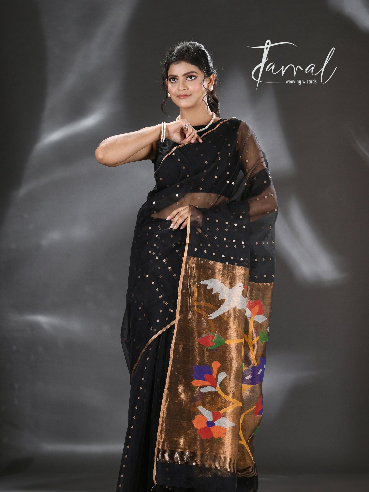 Black Peacock Paithani Handwoven Jamdani full