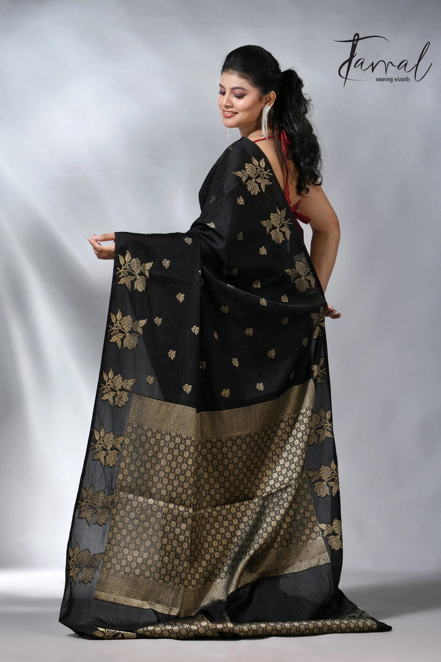 Black colour in benarasi silk with the handloom jamdani saree