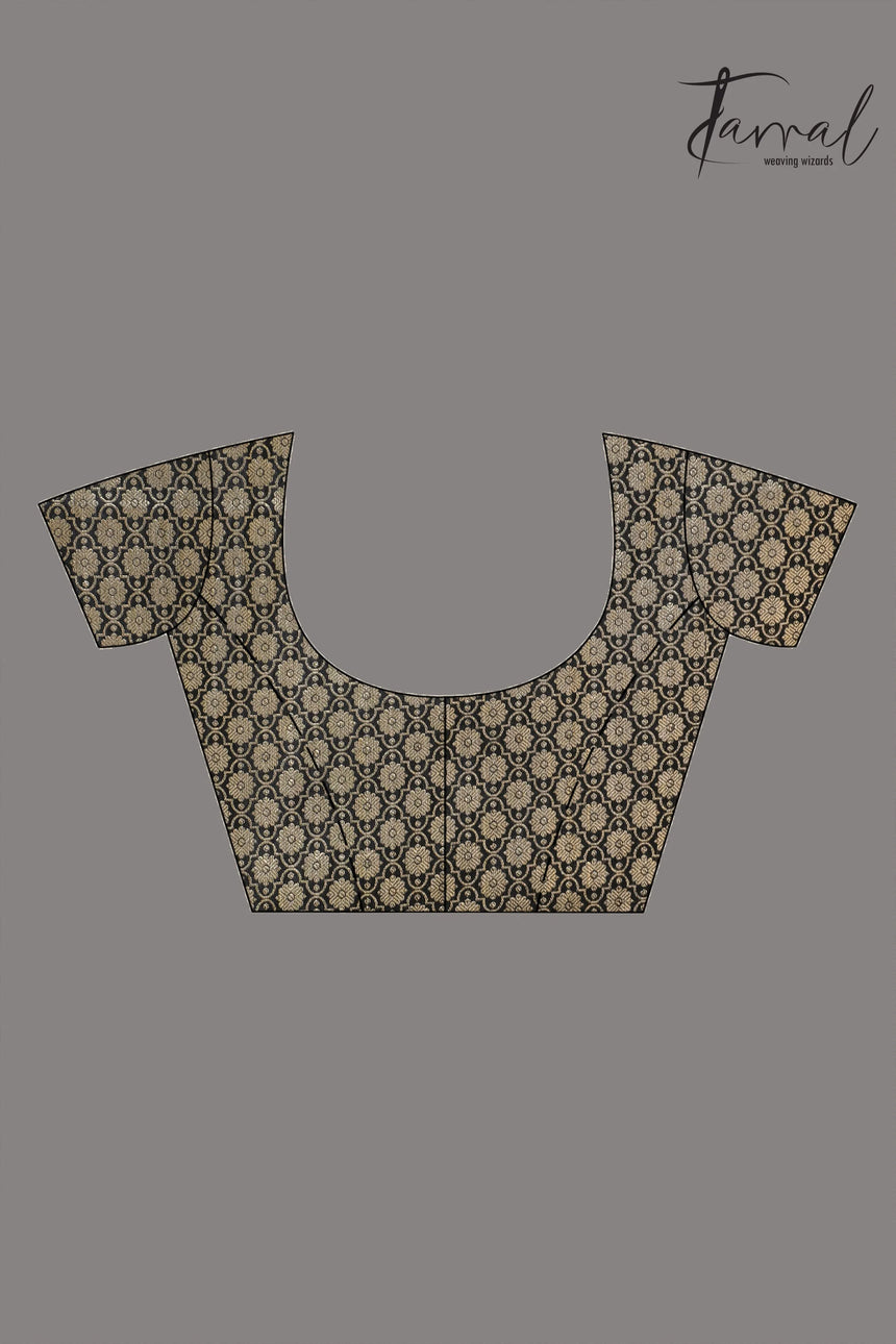 Black colour in benarasi silk with the handloom jamdani saree