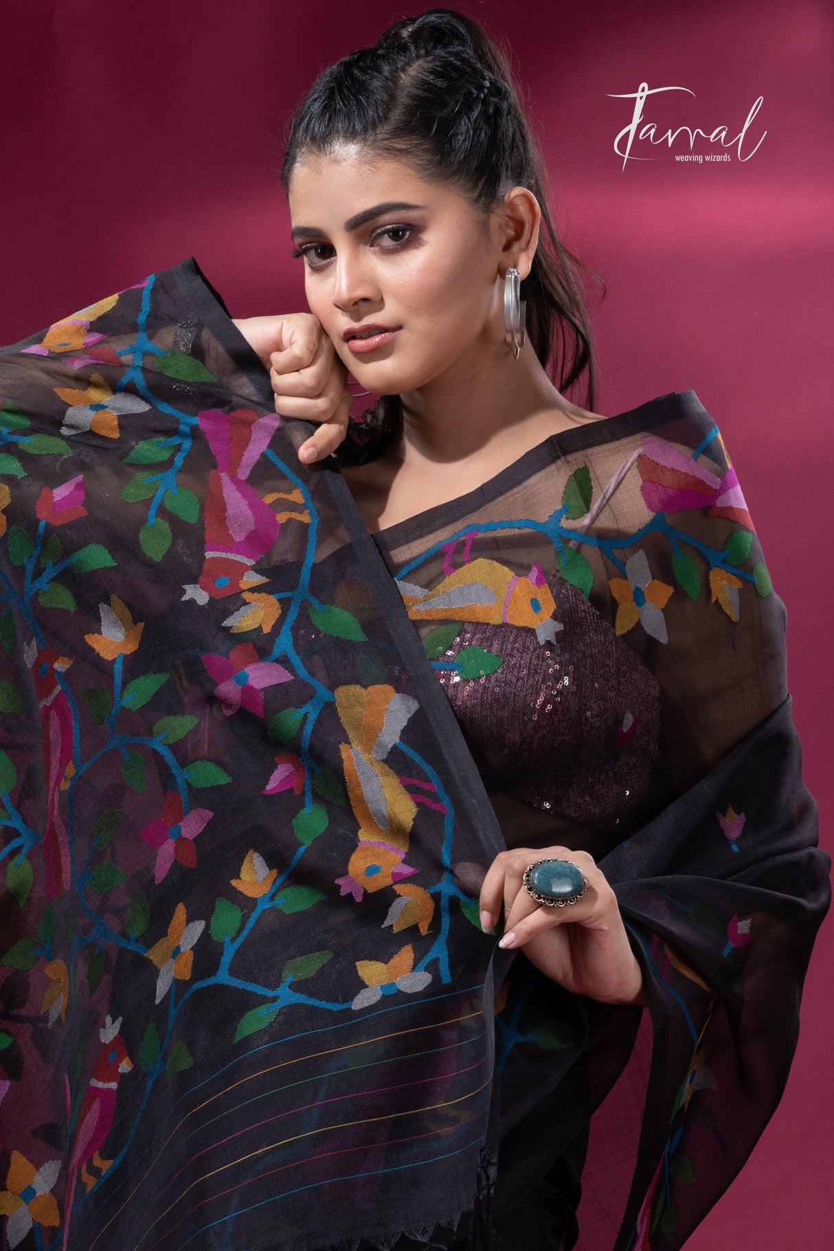 Black floral motifs floral motifs muslin silk handwoven jamdani saree1