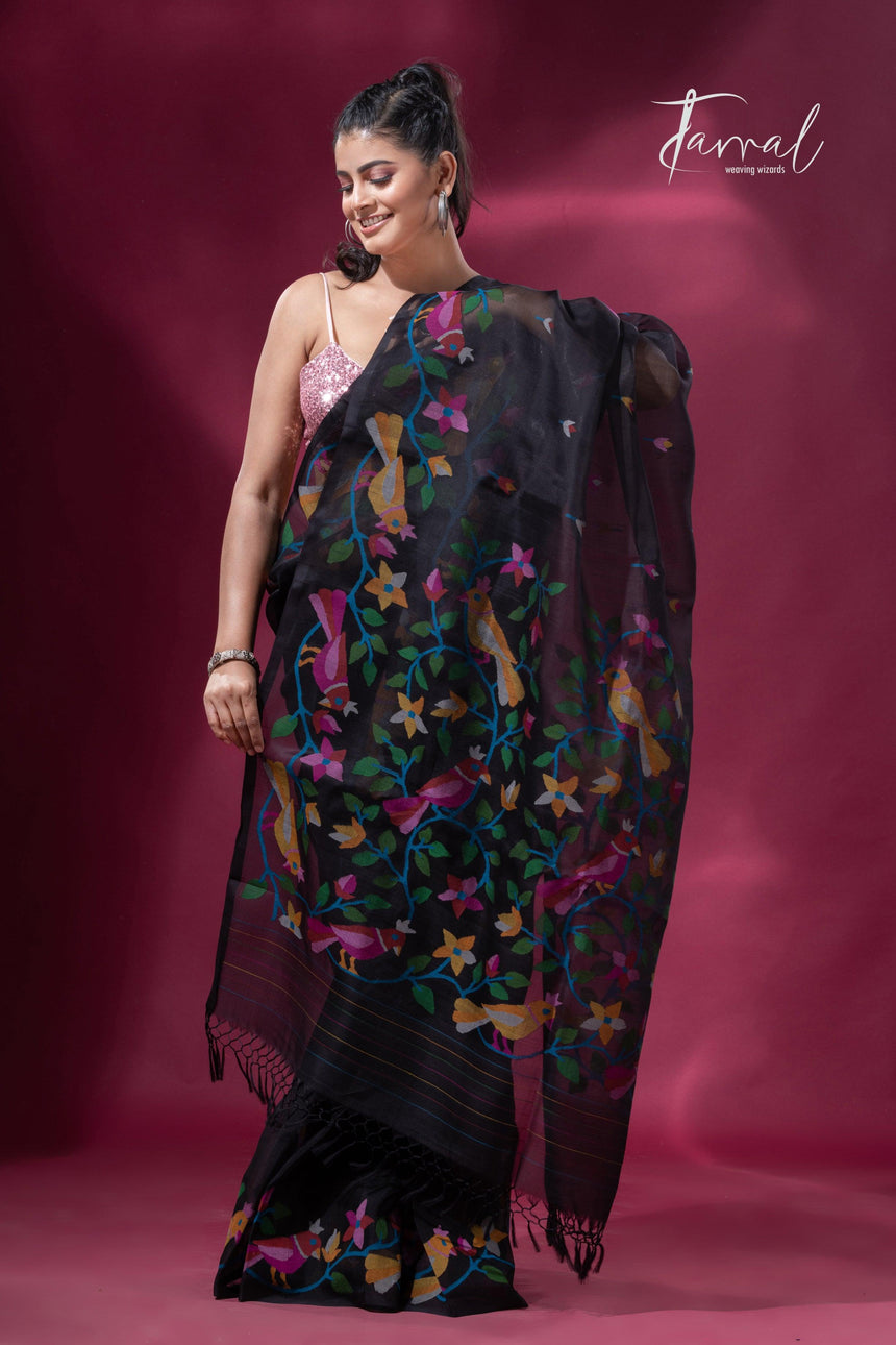 Black  floral motifs floral motifs muslin silk handwoven jamdani saree4