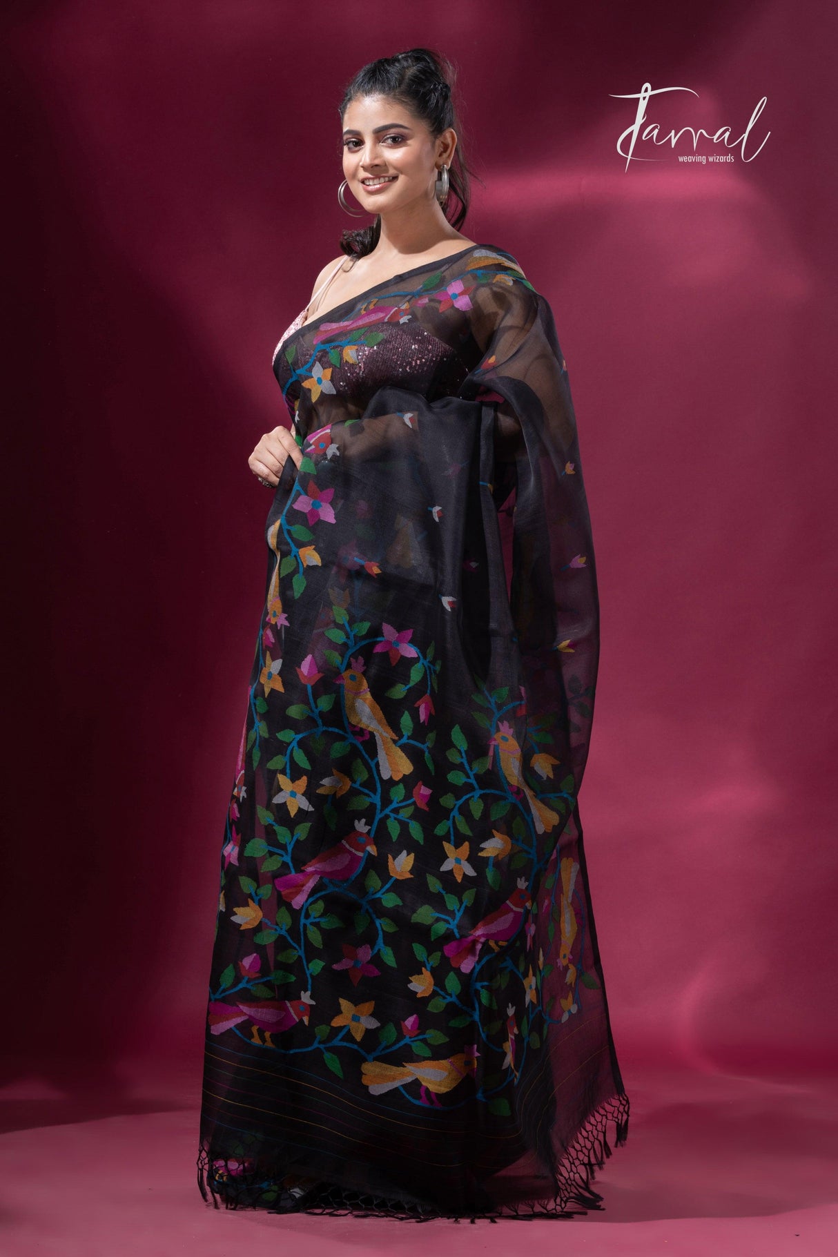 Black floral motifs floral motifs muslin silk handwoven jamdani saree5