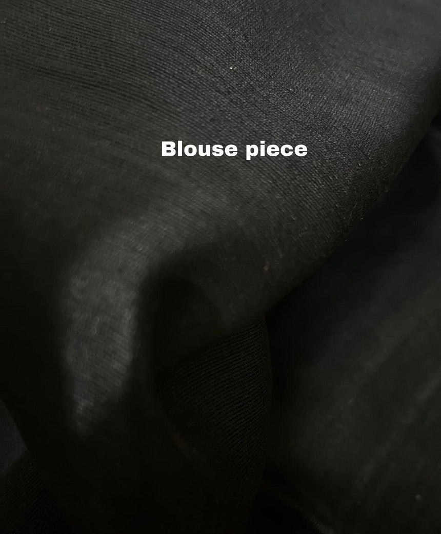 Black with red & beige colour kalka motifs matka silk handwoven jamdani saree - Tamal Boutique