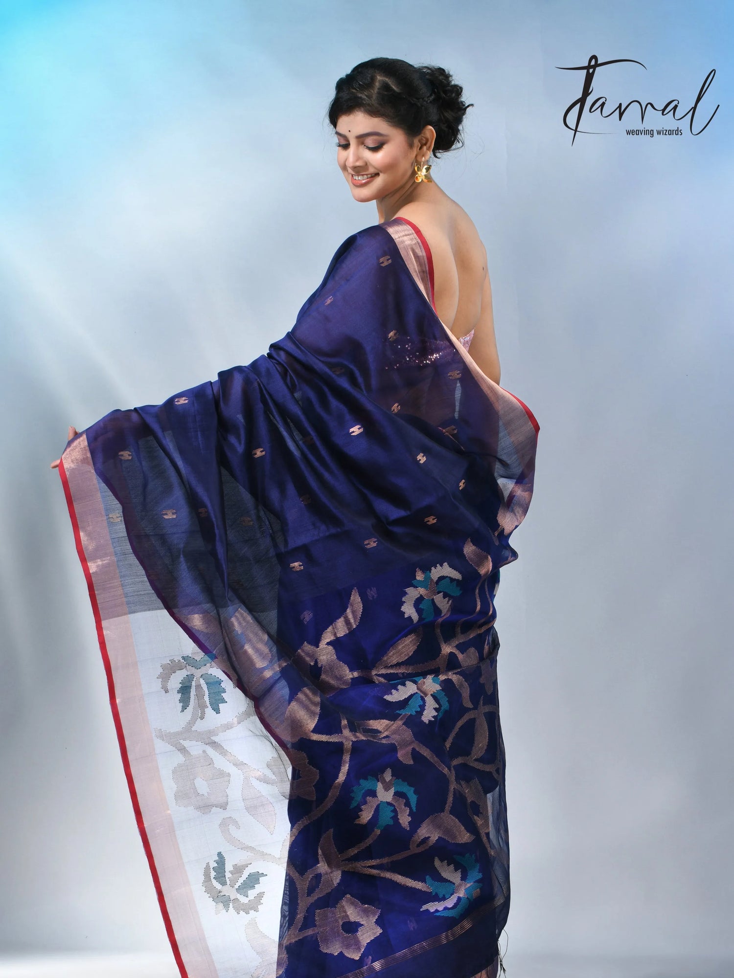 Blue with zari border bangalore silk handwoven jamdani sarees