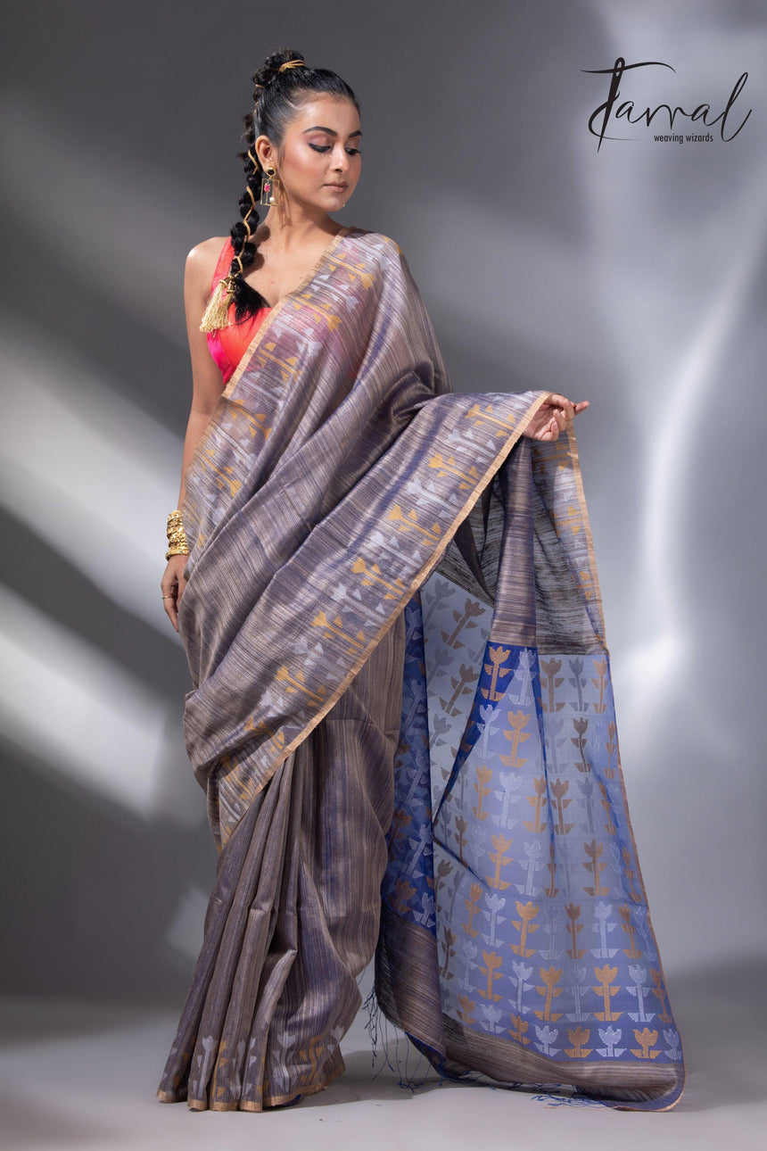Blueish grey with blue pallu matka silk handwoven jamdani saree2