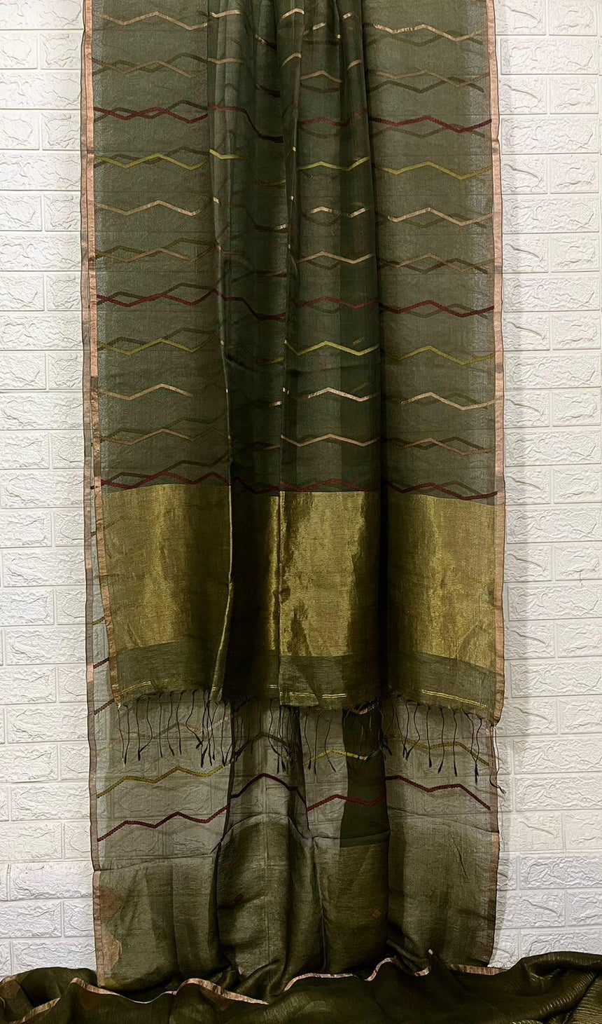 Bottle Green Half Silk Half Linen Handwoven Jamdani Saree - Tamal Boutique