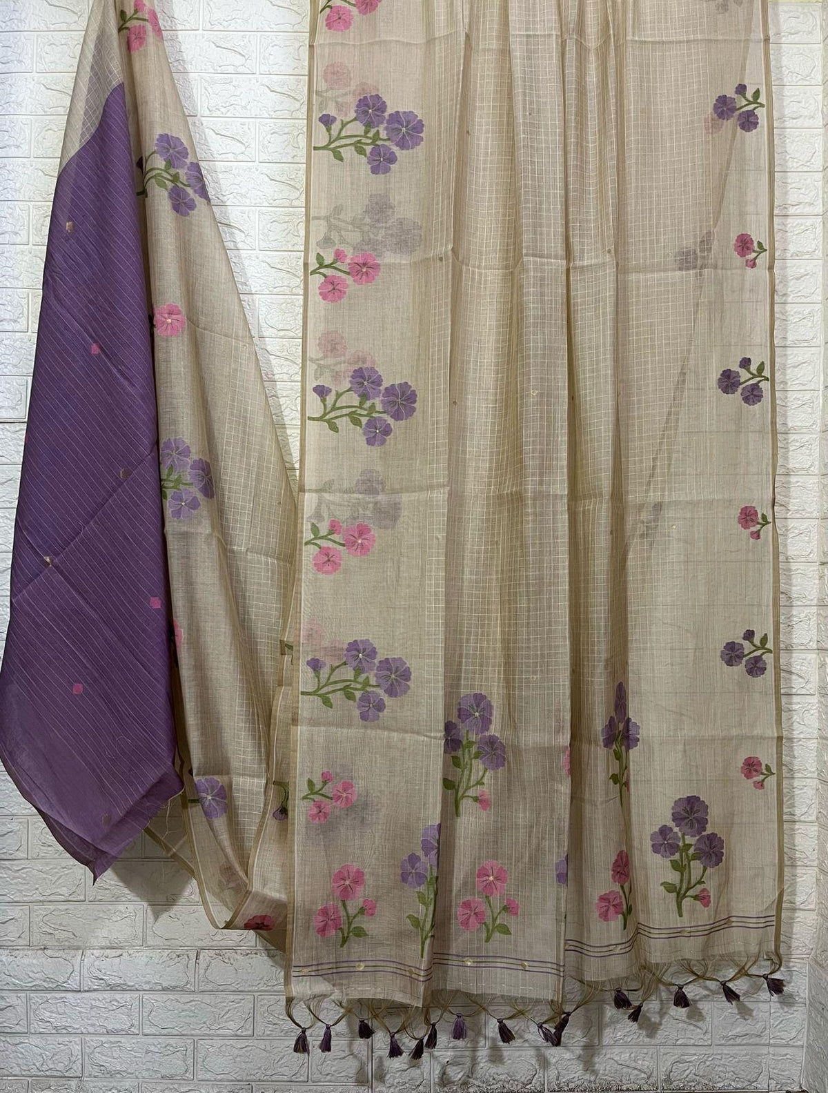 Cream colour with pink & purple floral handloom silk cotton jamdani saree - Tamal Boutique