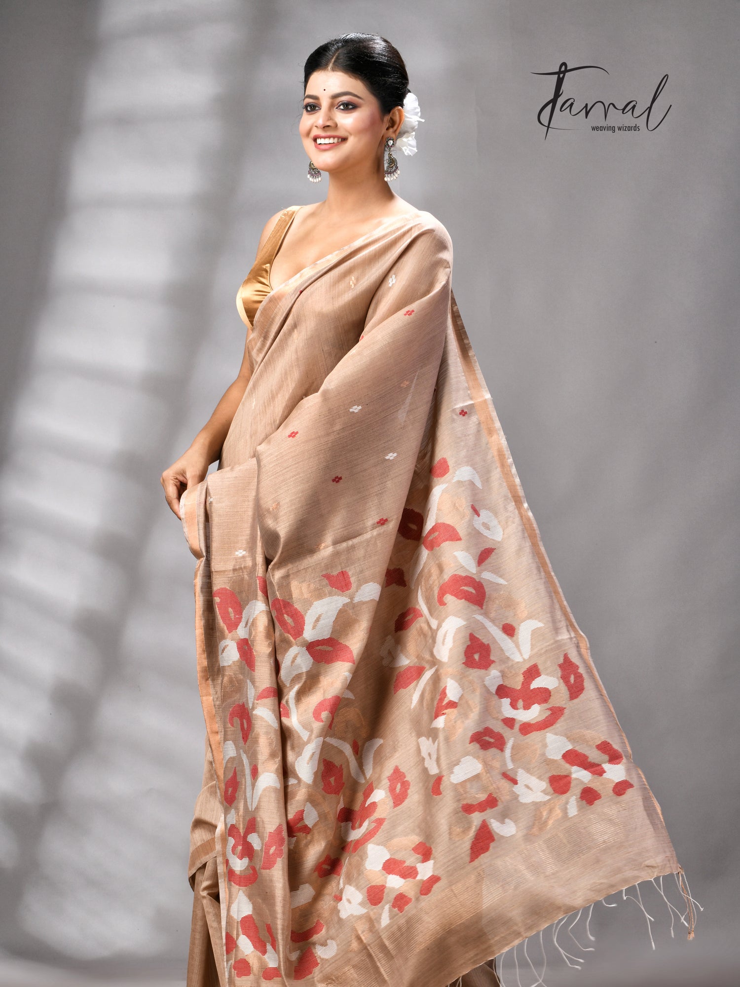 Deep Beige Colour Pure Mulberry Silk Handwoven Jamdani Saree