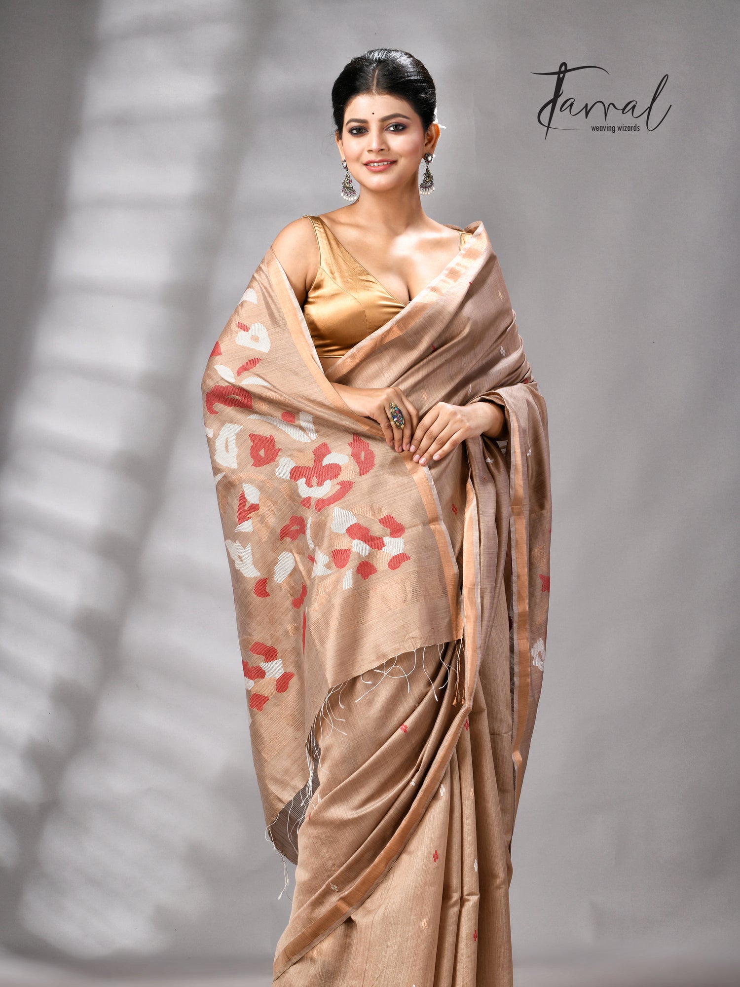 Deep Beige Colour Pure Mulberry Silk Handwoven Jamdani Saree