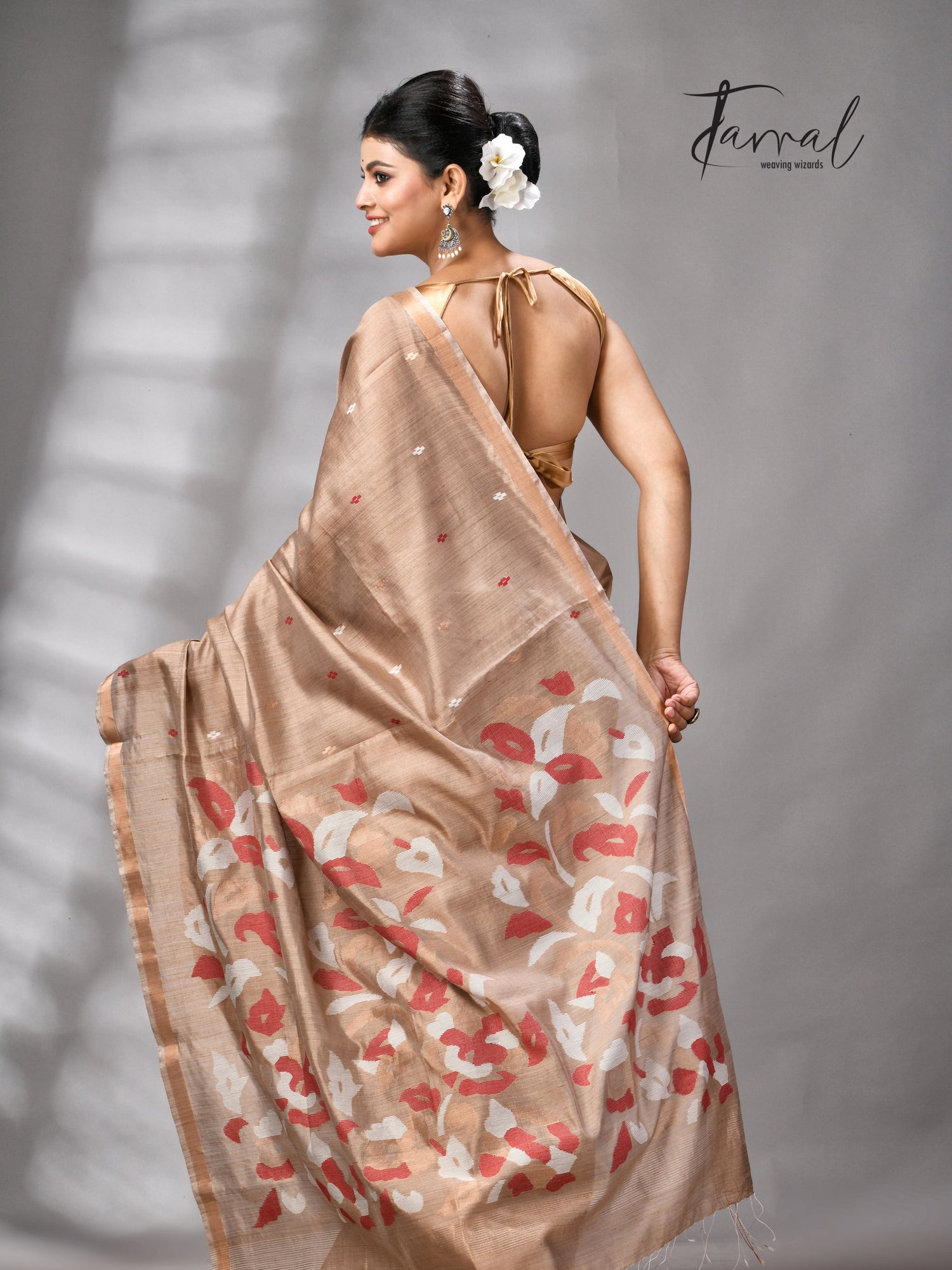 Deep Beige Colour Pure Mulberry Silk Handwoven Jamdani Saree