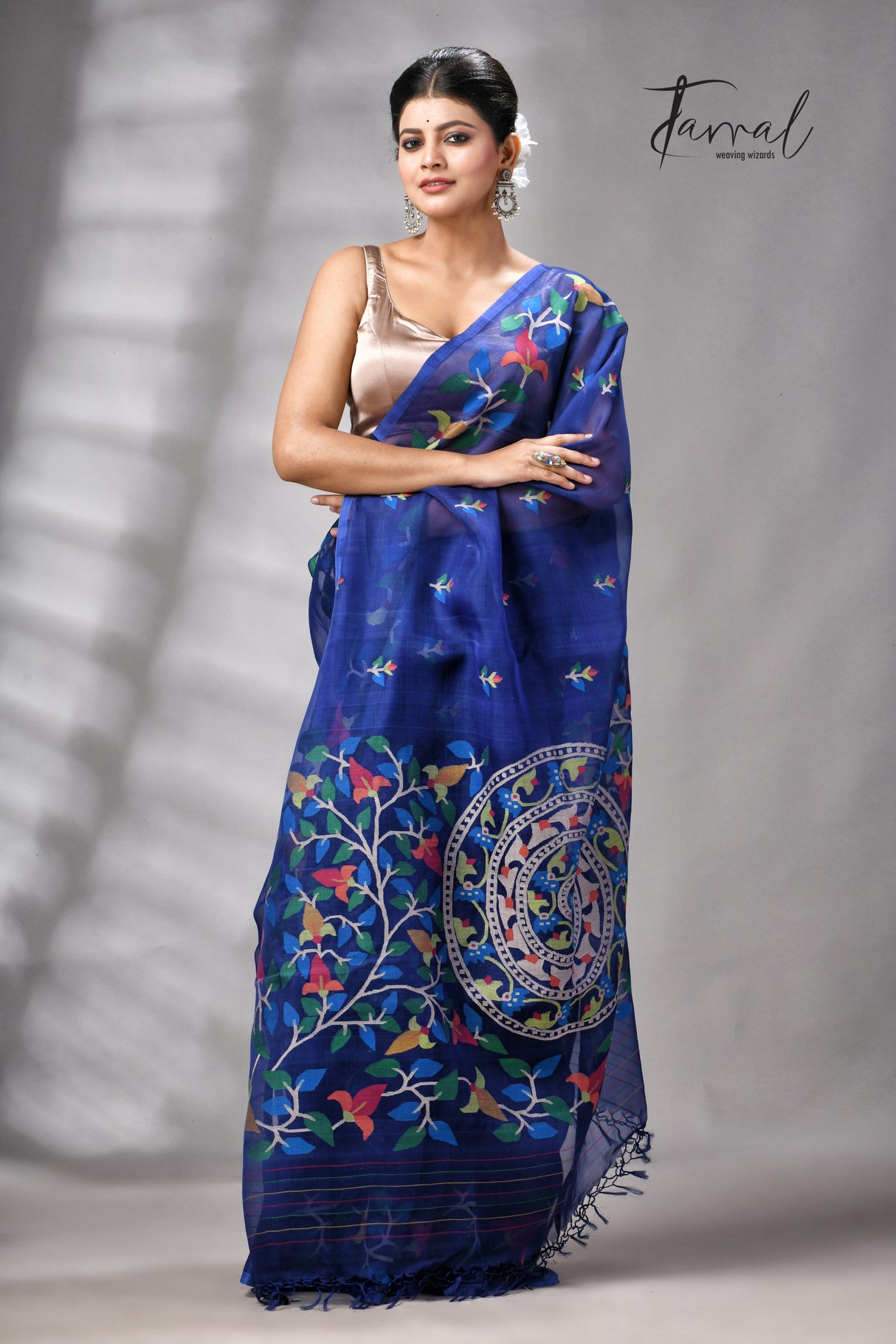 Indigo With Multicolour Pure Muslin Silk Floral Handwoven Jamdani Saree