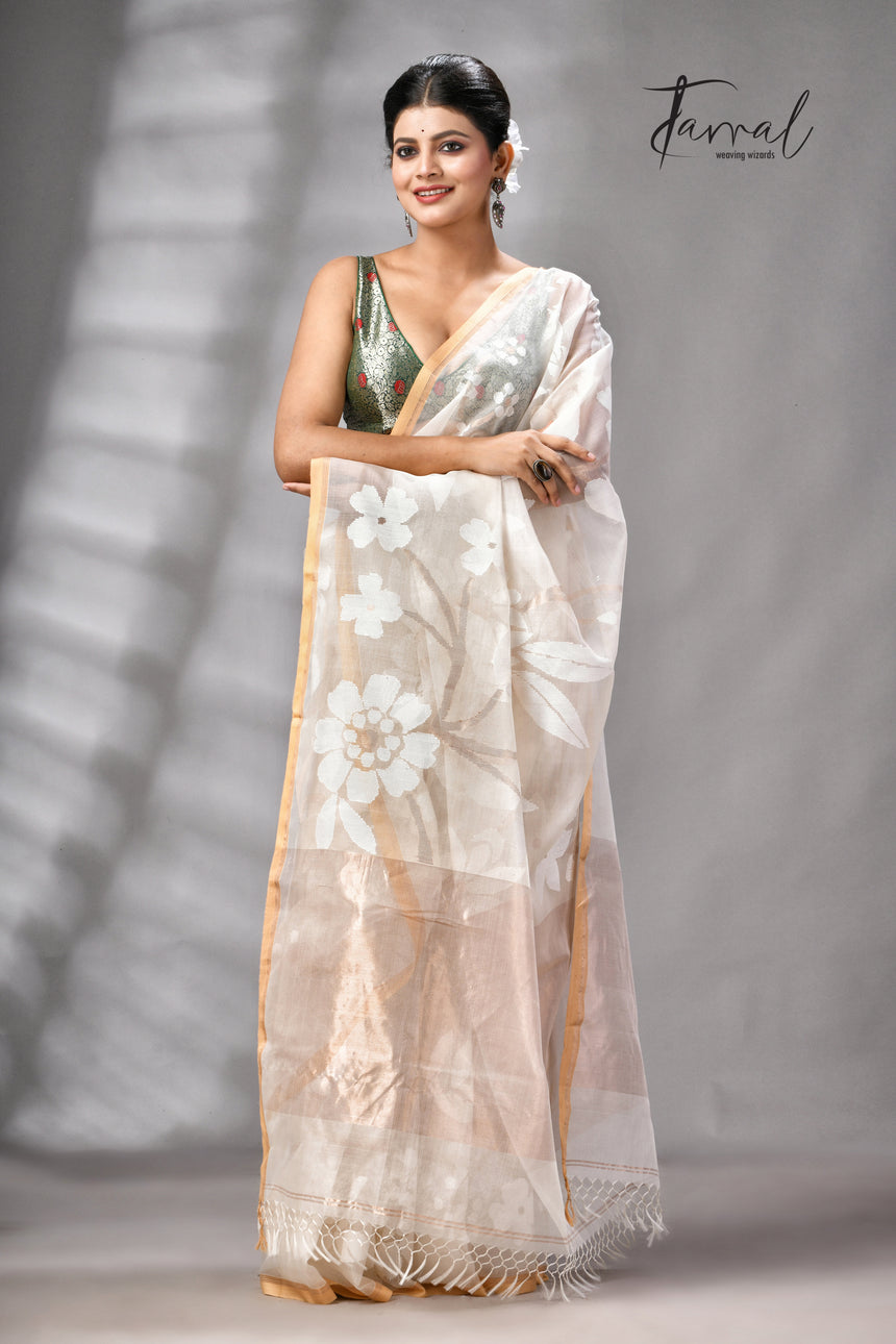 Offwhite With Beige Border Muslin Silk Floral Handwoven Jamdani Saree