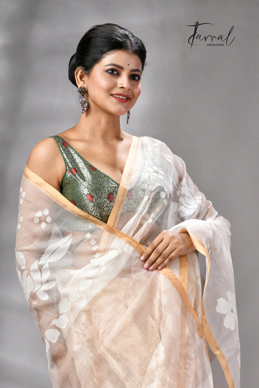 Offwhite With Beige Border Muslin Silk Floral Handwoven Jamdani Saree