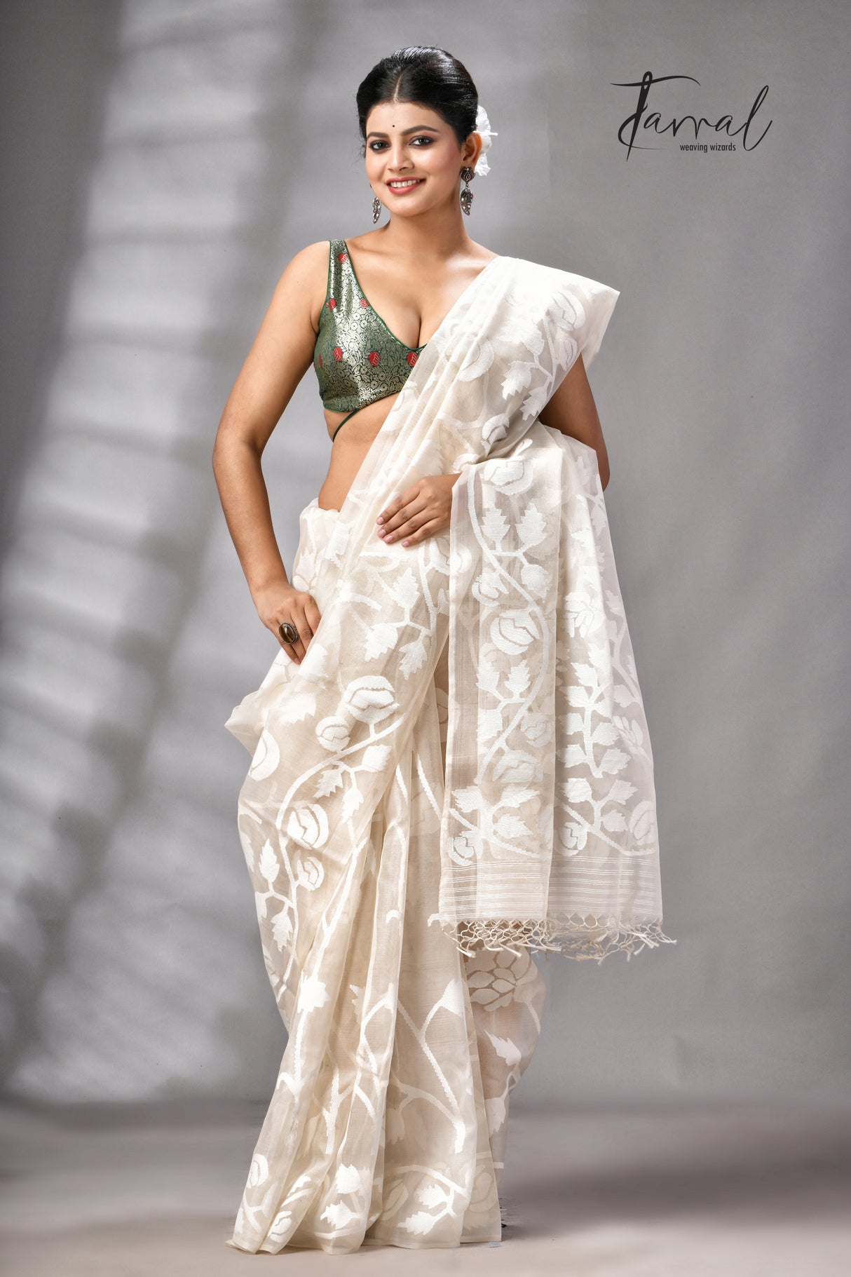 Offwhite Self Allover Rose Motifs Handwoven Muslin Silk Jamdani Saree