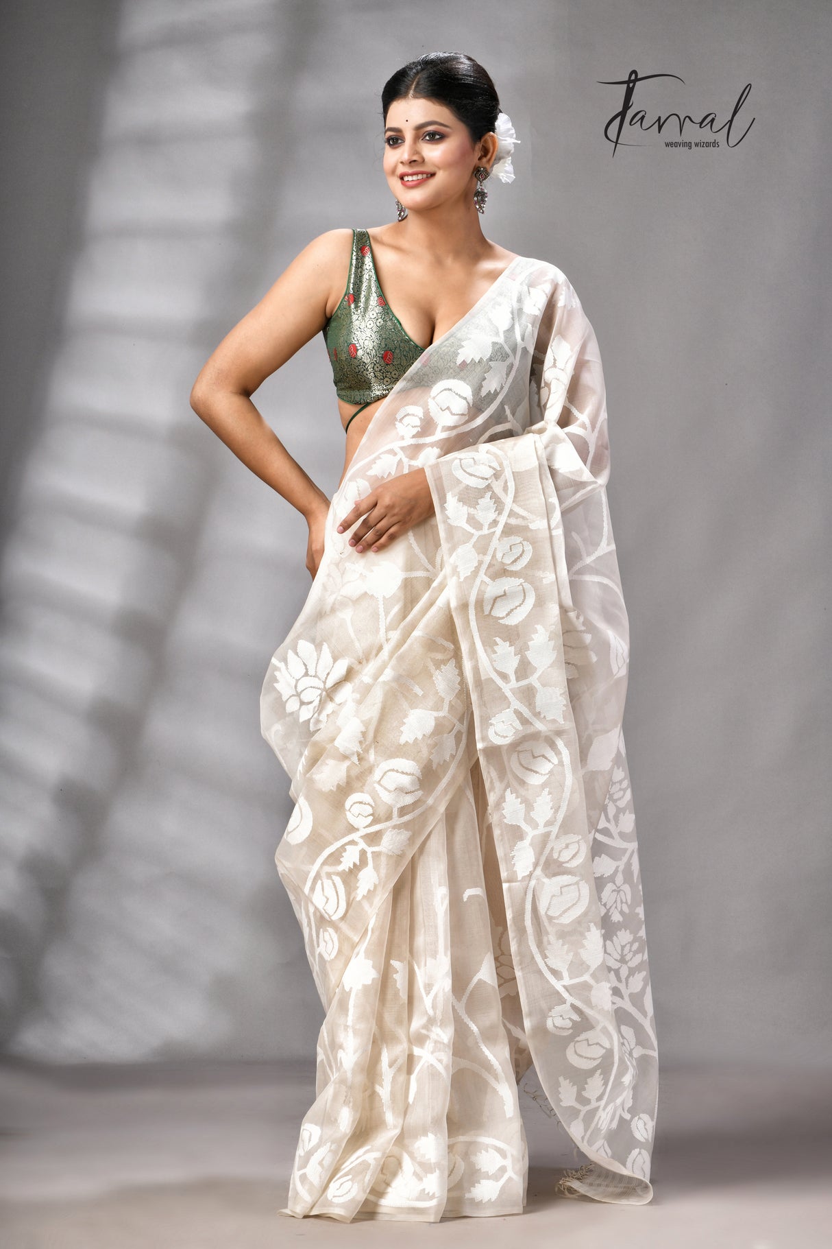 Offwhite Self Allover Rose Motifs Handwoven Muslin Silk Jamdani Saree