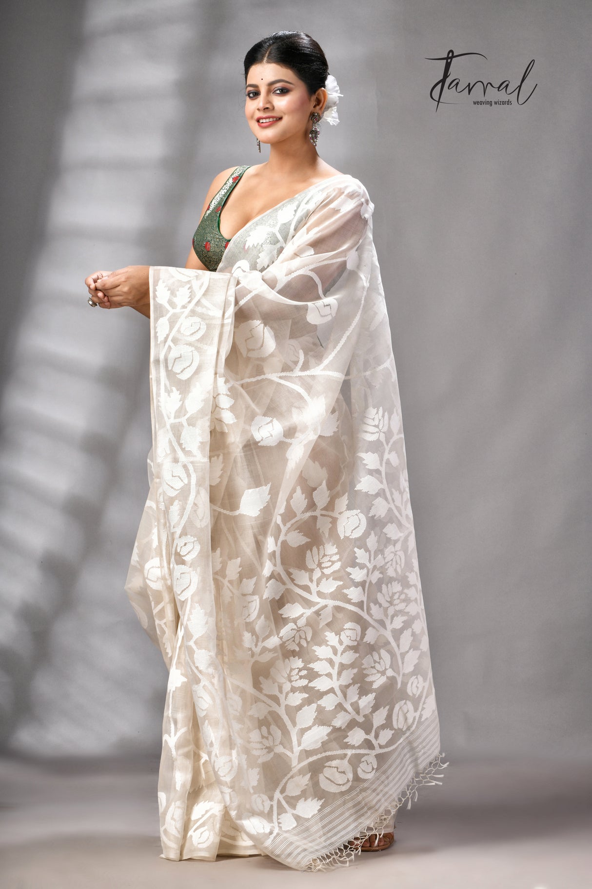 Offwhite Self Allover Rose Motifs Handwoven Muslin Silk Jamdani Saree