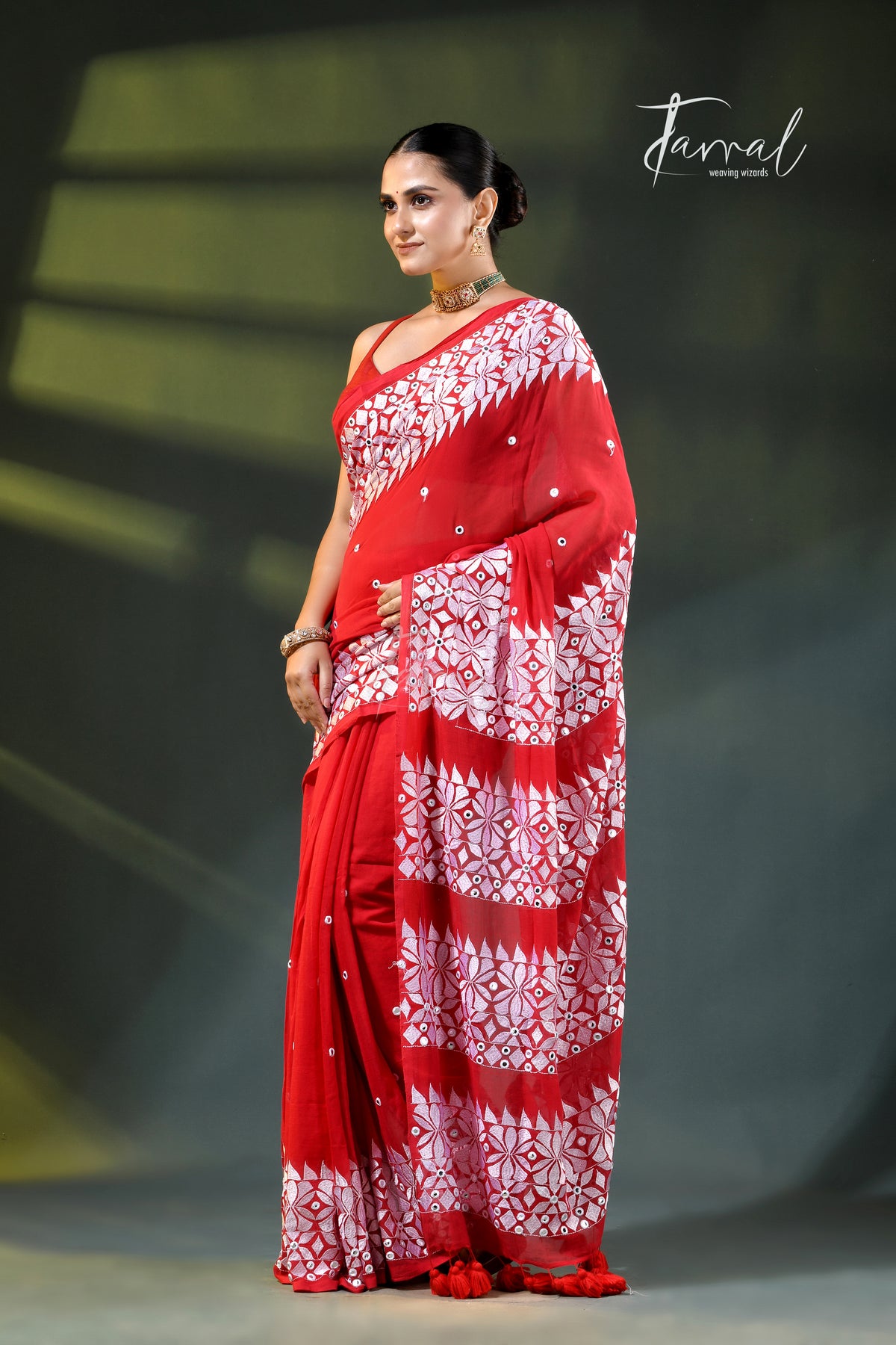 Red Mulmul Cotton Saree with White Kathiyawadi Embroidery | Cross-Regional Craft | Tamal Boutique