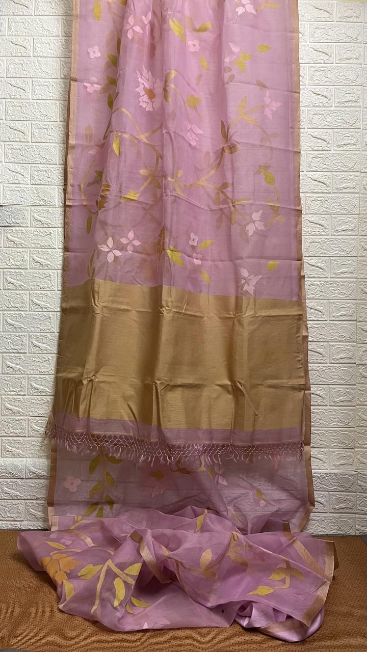 Dust pink with tusser border allover floral handwoven muslin silk jamdani saree - Tamal Boutique