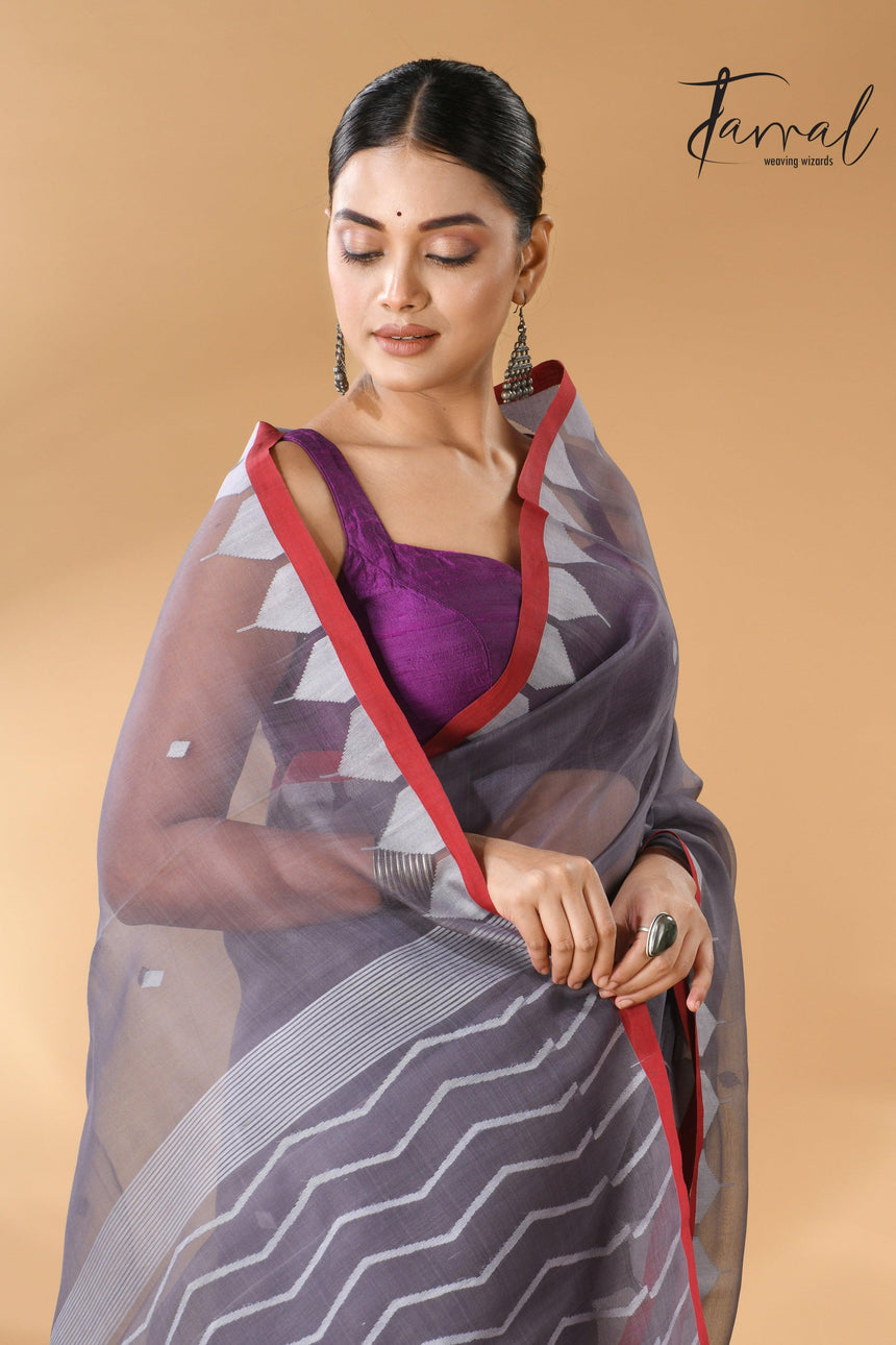 Grey Muslin Silk Handwoven Neddle Work Jamdani Saree Closeup2