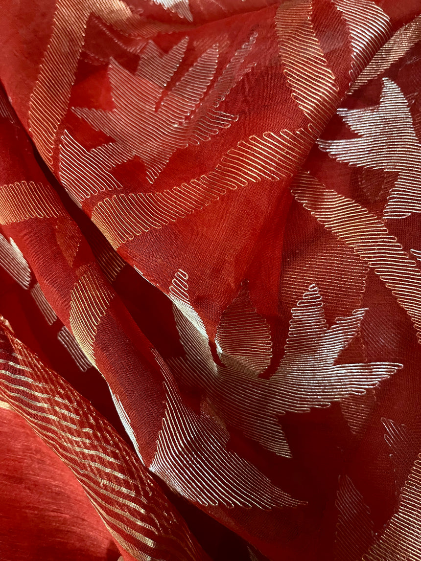 Red Lotus pallu silk linen handwoven jamdani saree - Tamal Boutique