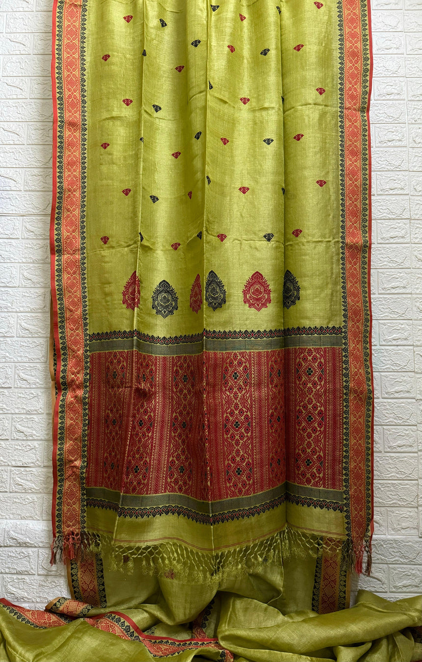 Lemon green with red border tussar silk handloom jamdani saree - Tamal Boutique