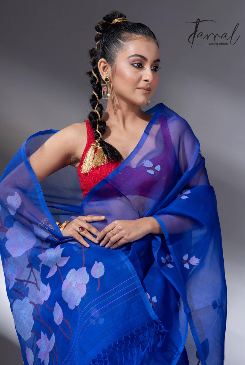 Indigo lotus pallu handwoven muslin silk jamdani saree full2