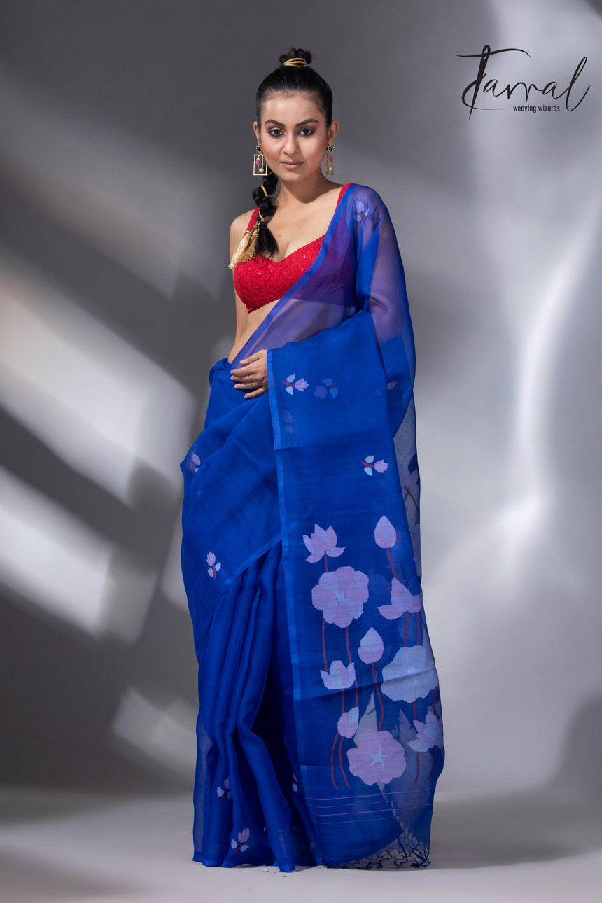 Indigo lotus pallu handwoven muslin silk jamdani saree full3
