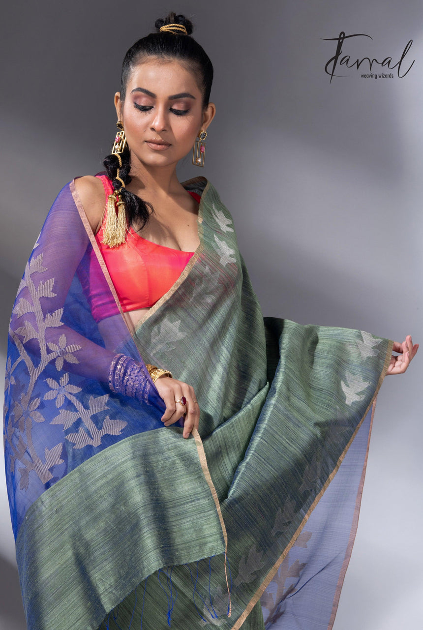 Mosh green dual tone matka silk floral handwoven jamdani saree1