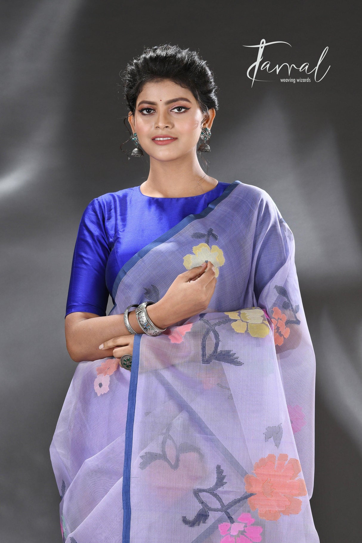 Neelambari Pushpa muslin silk handwoven jamdani saree front