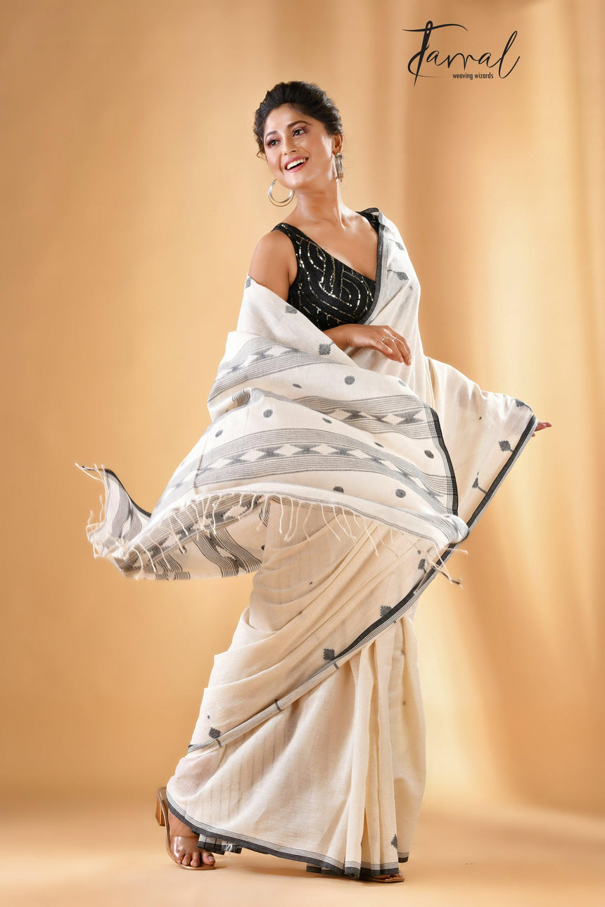 Offwhite with black border pure cotton handwoven jamdani saree