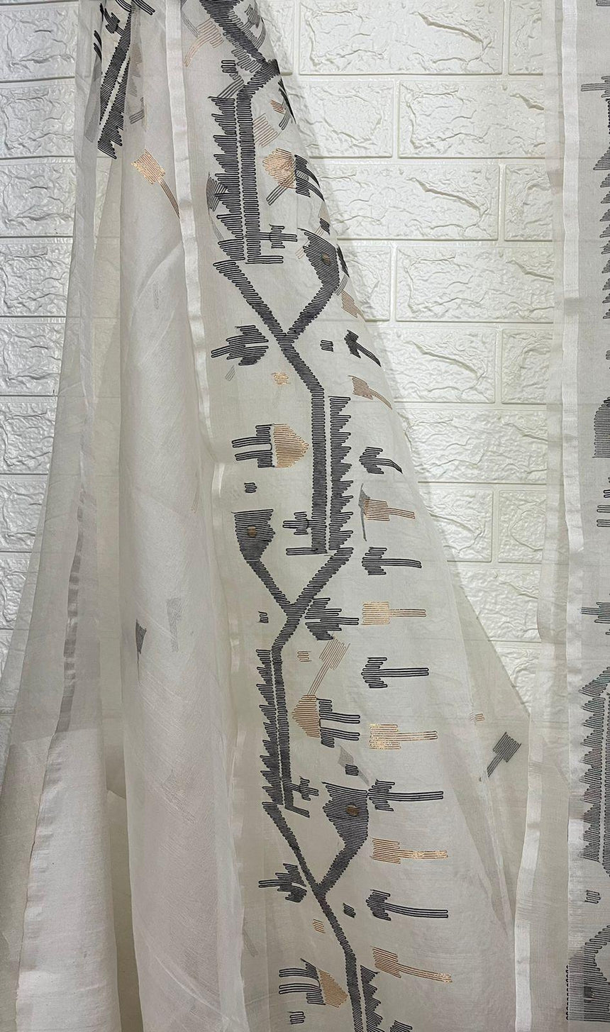 Offwhite with black & zari traditional muslin silk jamdani saree - Tamal Boutique