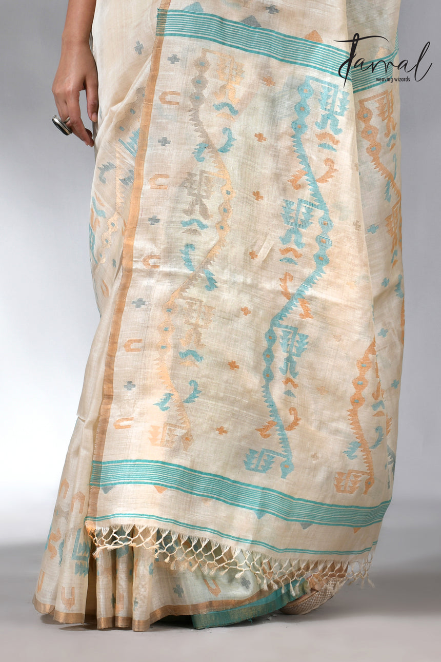 Offwhite with pink floral muslin silk handwoven jamdani saree