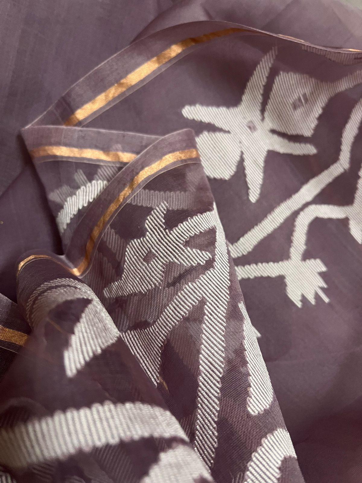 Onion pink with white dhakai muslin silk handwoven jamdani saree - Tamal Boutique