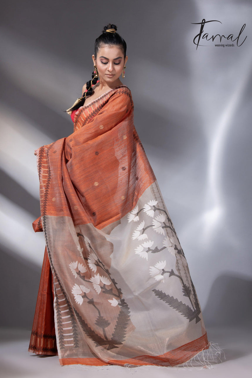 Orange Kalka Motifs Matka Silk Handwoven Jamdani Saree2