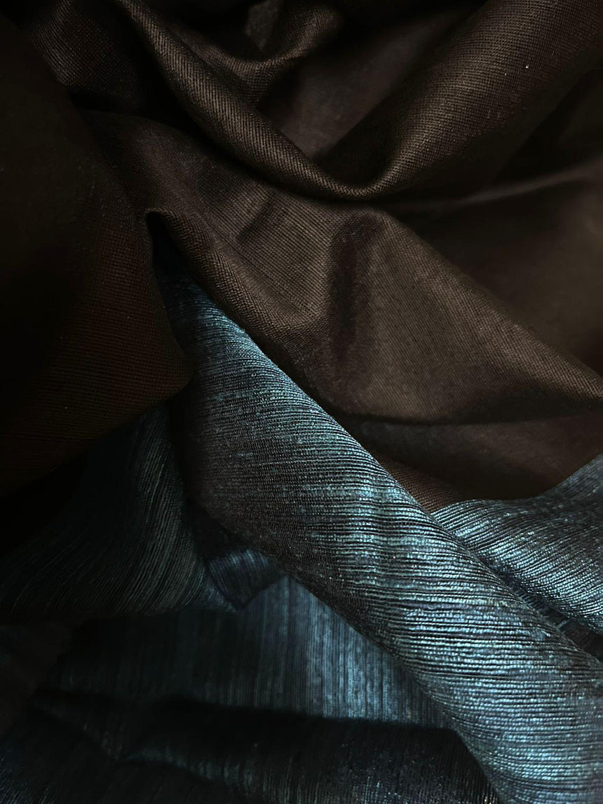 Peacock Blue with red & beige colour kalka motifs matka silk handwoven jamdani saree - Tamal Boutique