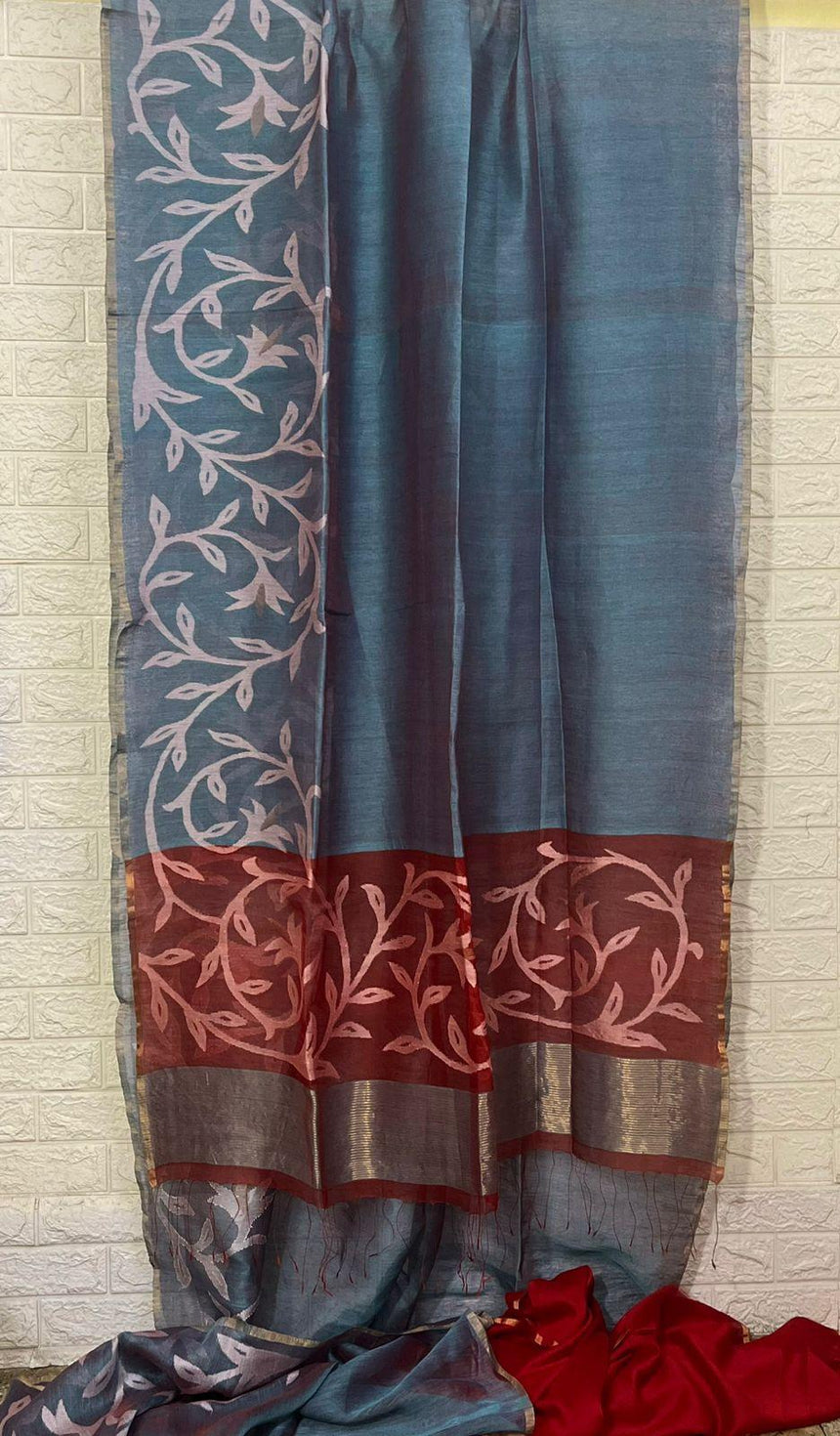Peacock blue with red pallu border floral handwoven jamdani saree - Tamal Boutique
