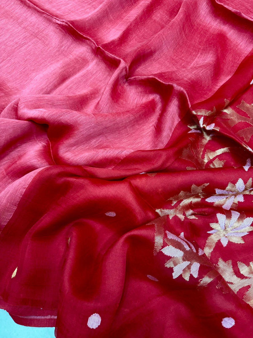 Red silk linen thoka floral pallu handwoven jamdani saree - Tamal Boutique