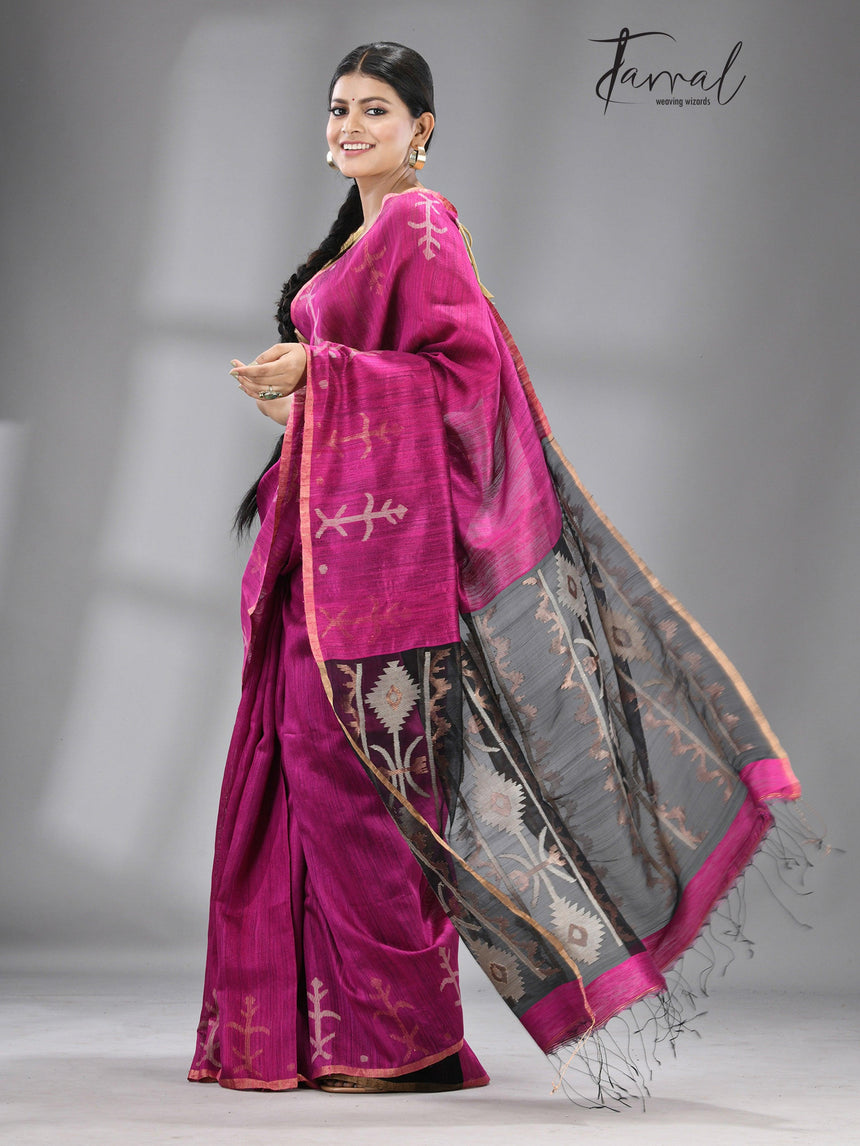 Rani with black colour traditional handwoven matka silk handwoven jamdani saree - Tamal Boutique