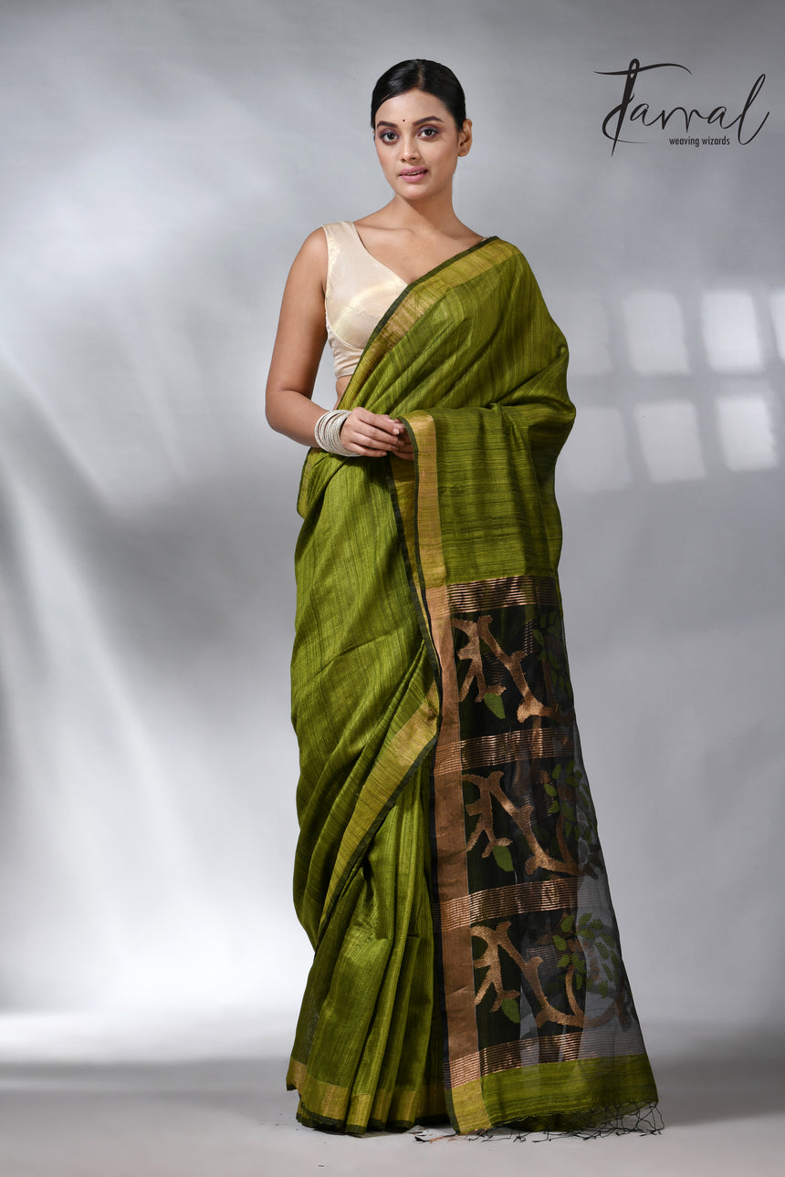 Green Matka Silk Jamdani Saree with Zari Border and Floral Pallu