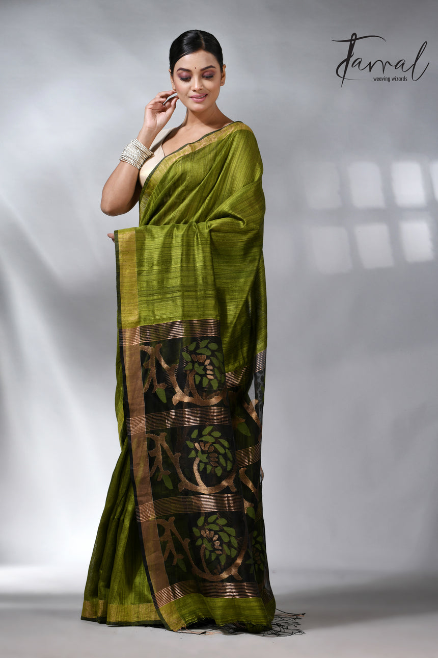 Green Matka Silk Jamdani Saree with Zari Border and Floral Pallu