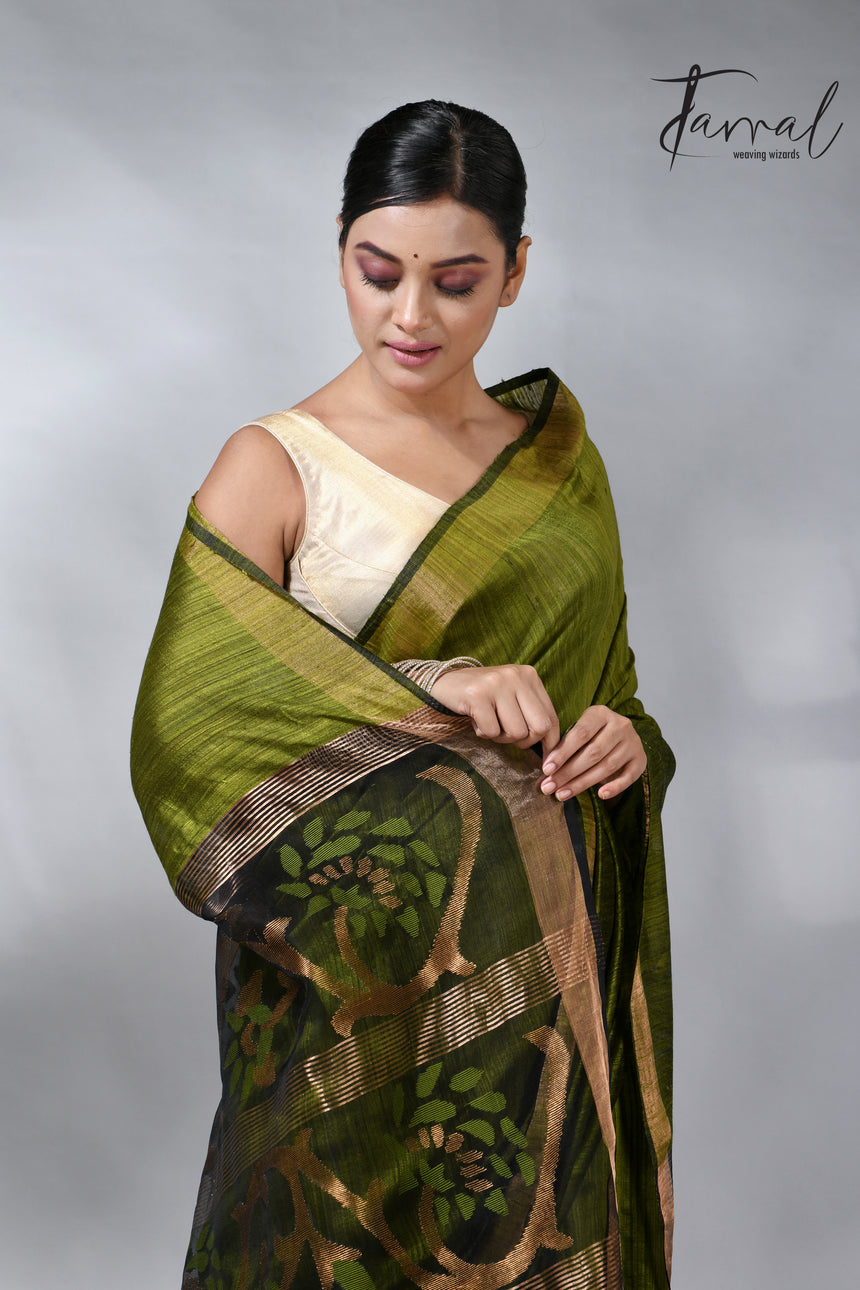 Green Matka Silk Jamdani Saree with Zari Border and Floral Pallu