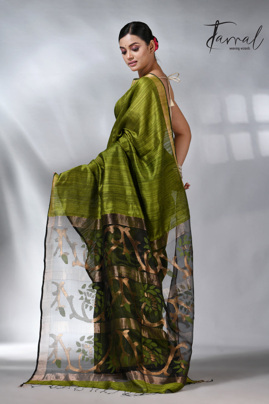 Green Matka Silk Jamdani Saree with Zari Border and Floral Pallu