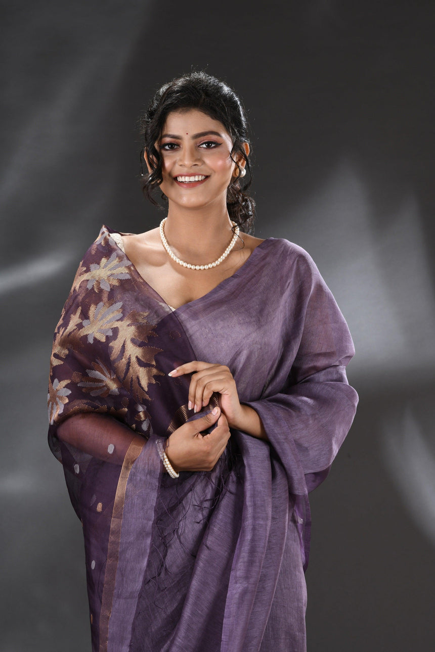 Deep magenta linen thoka floral pallu handwoven jamdani saree - Tamal Boutique