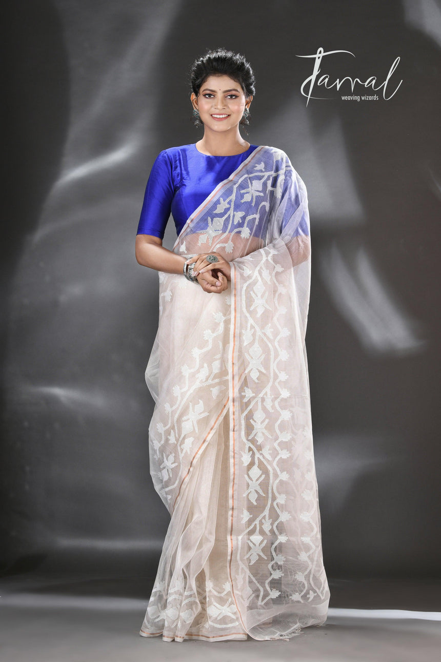 Offwhite self traditional handwoven muslin silk dhakai jamdani saree - Tamal Boutique
