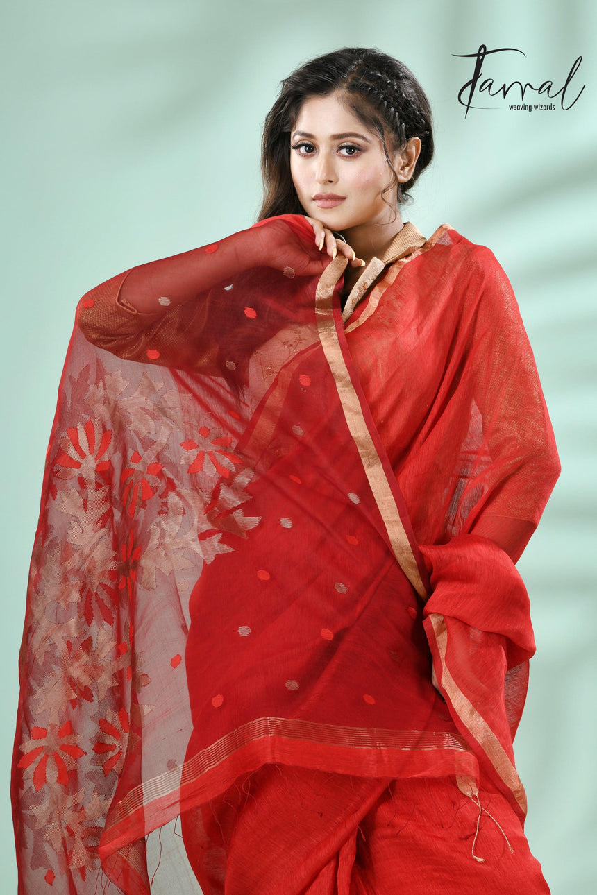 Red with zari border silk linen thoka floral pallu handwoven jamdani saree - Tamal Boutique