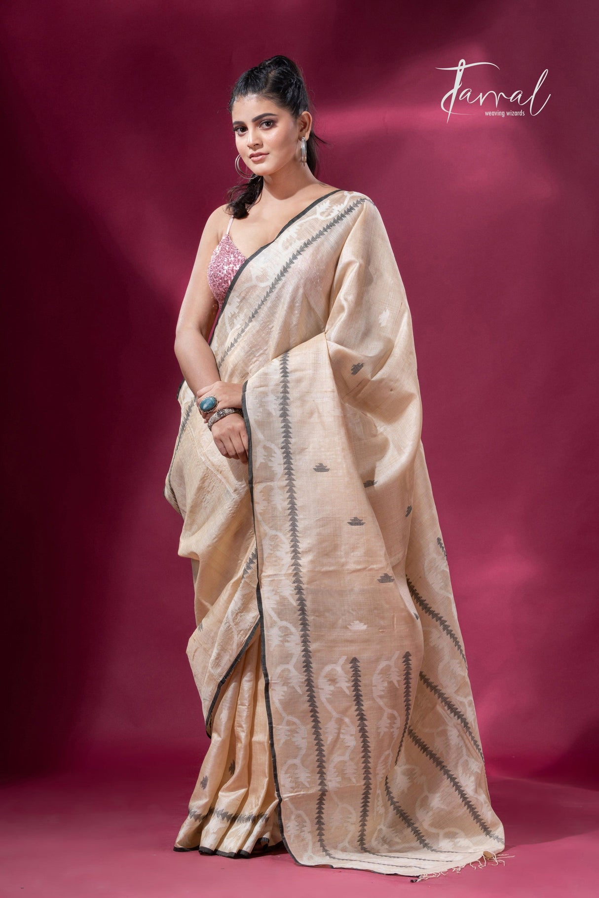 Sandalwood traditional handwoven Jamdani Black Border Saree