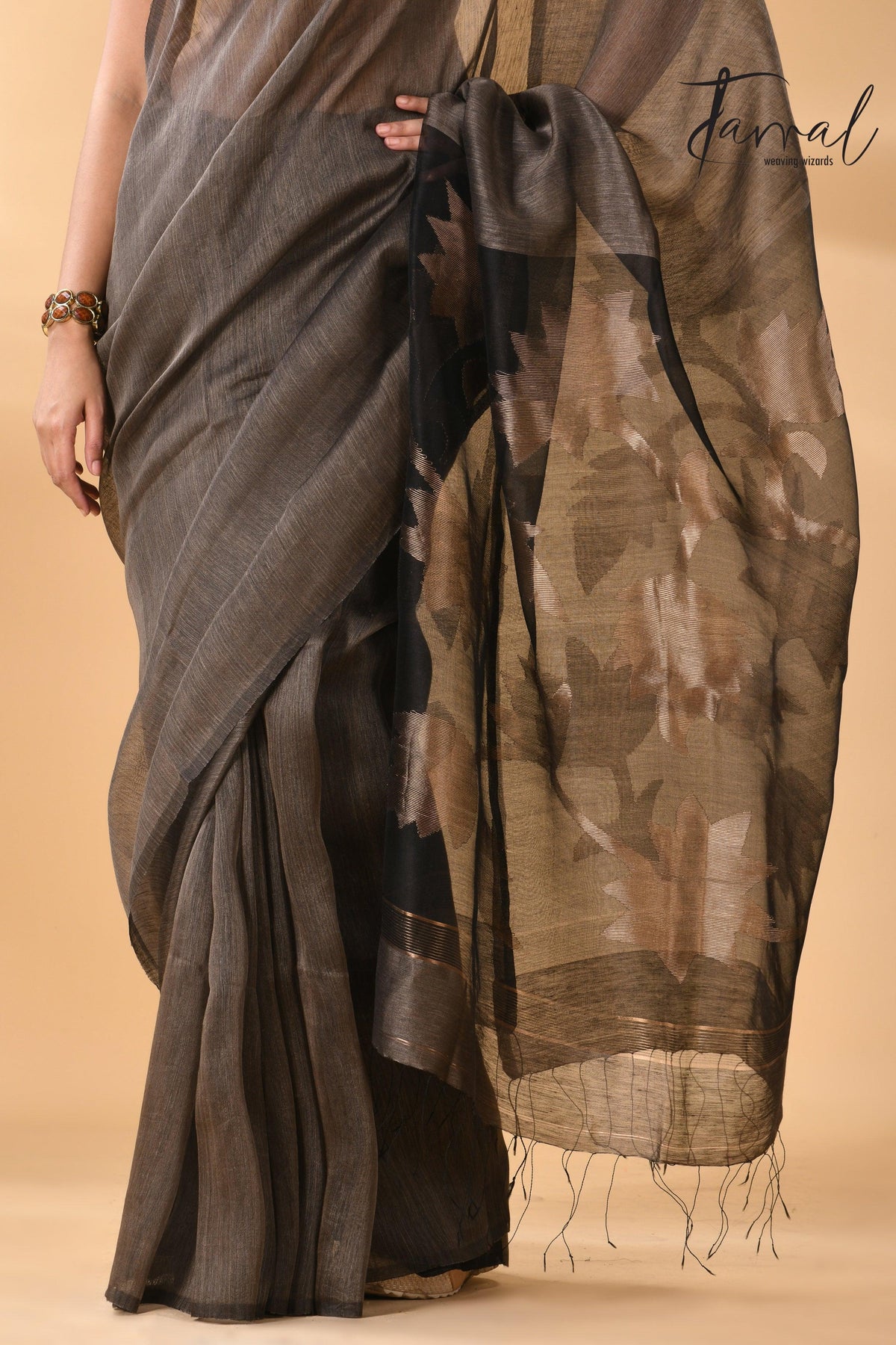 Silk Linen Handwoven Jamdani Saree in charcoal black color bottom